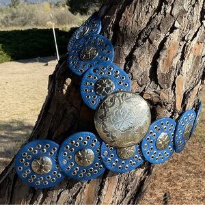 Tienda Ho Large Studded Disc Belt- Blue Denim